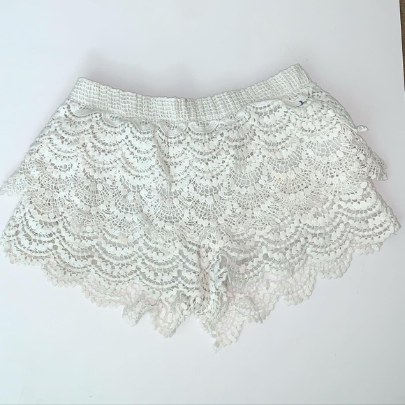 White lace shorts - Picture 4 of 4